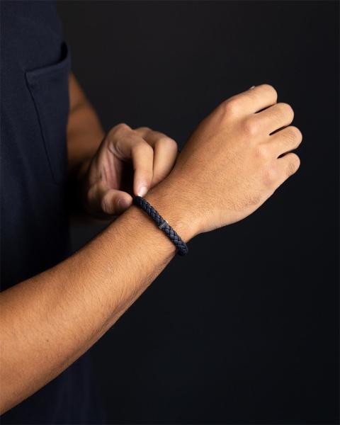 Einzelnes Armband aus blauem italienischem Nappaleder mit versilberter Oberfläche - Una Blue